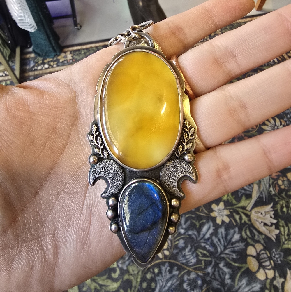 One of a kind 925 Silver Pendant and Necklace